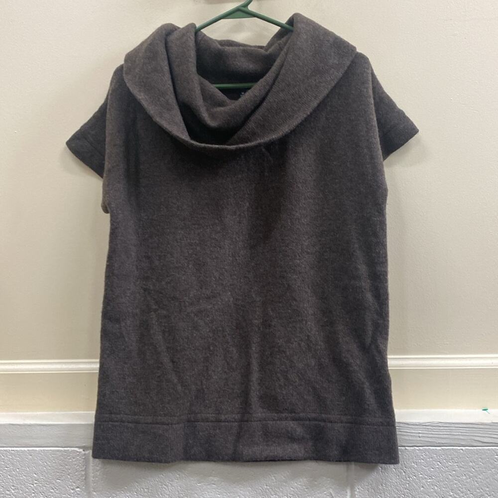 Gap medium brown lambs wool short sleeve sweater